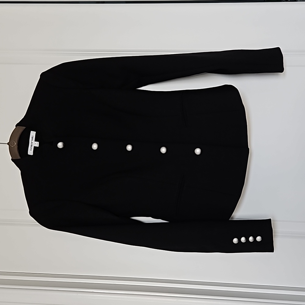 EUC. Elizabeth and James Black blazer
